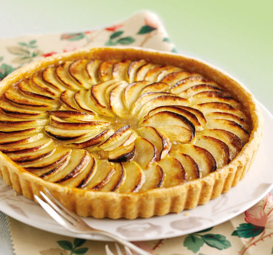 Treacle Tart with Glazed Apples