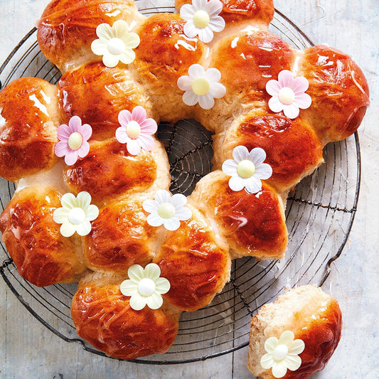 Tear and Share Hot Cross Buns