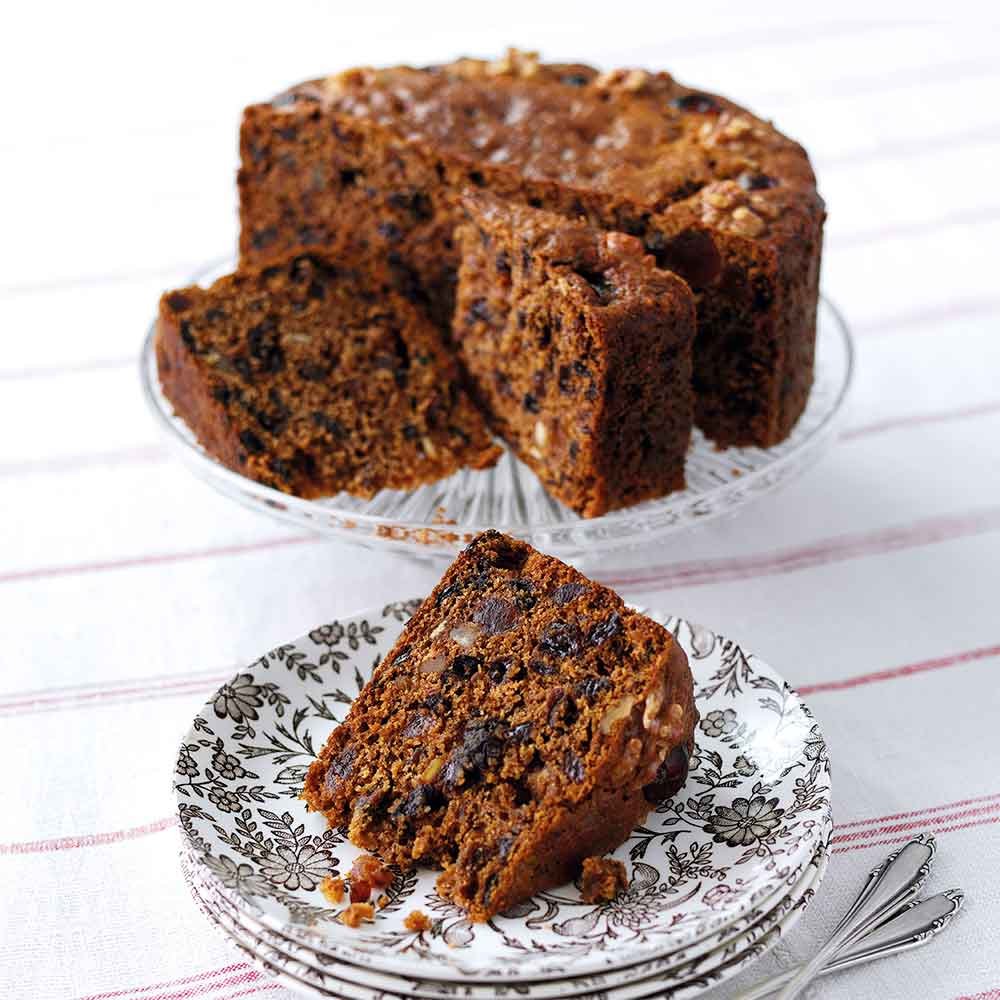 Easiest-ever Christmas cake - PressReader