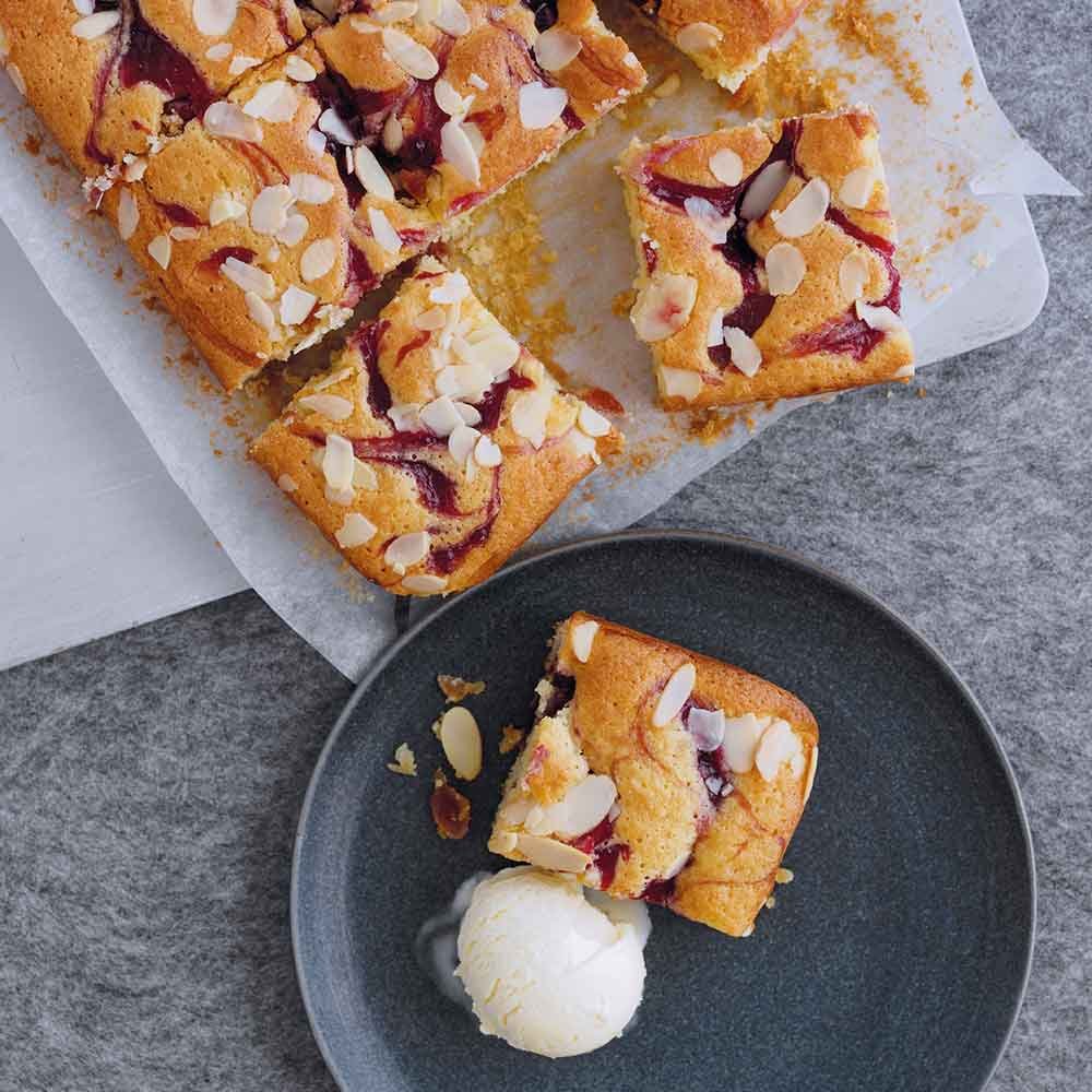 Hot Bakewell Blondies