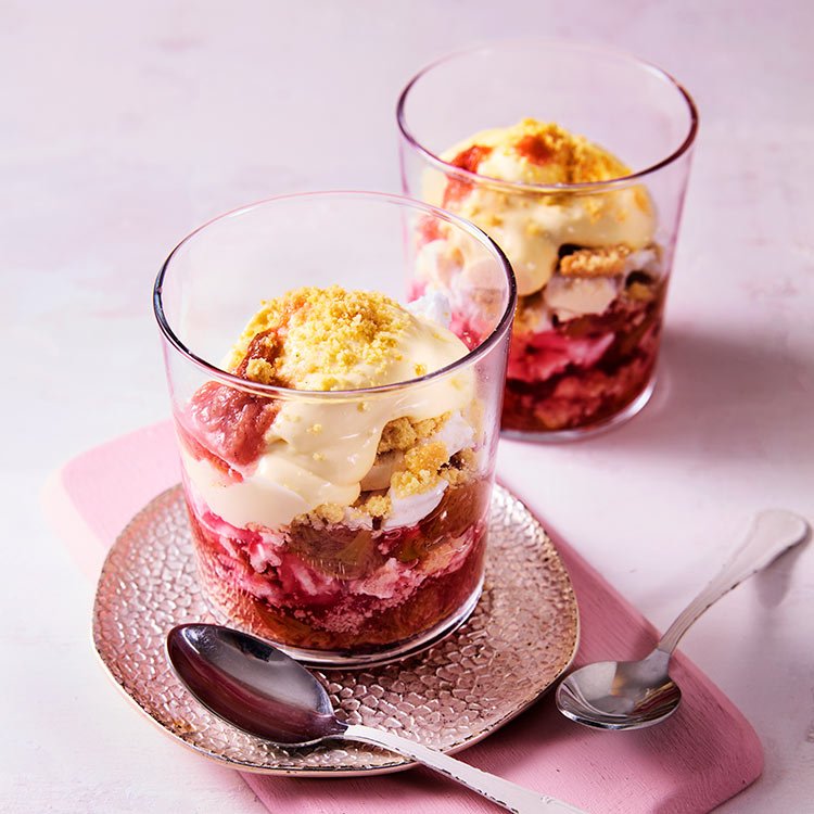 Rhubarb and Custard Eton Mess